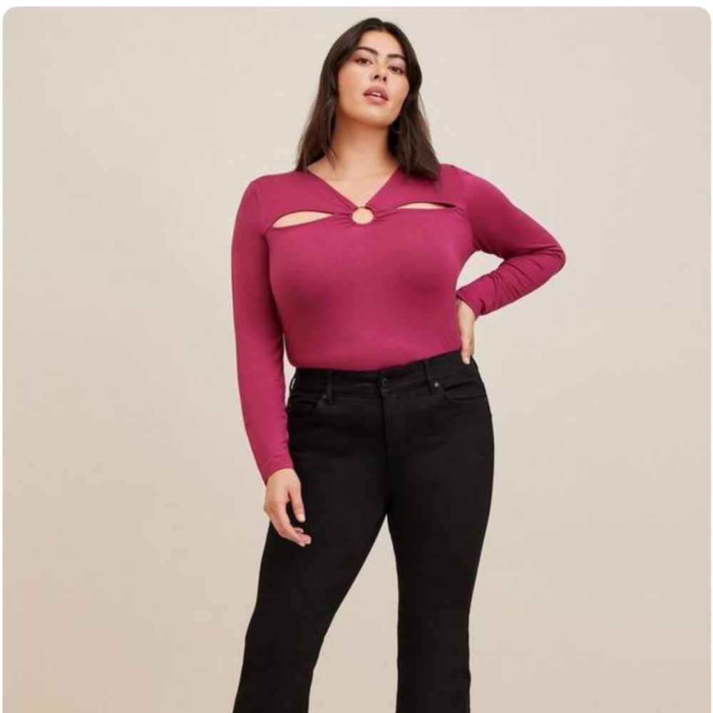 Torrid Size 1 Berry Super Soft O-Ring Detail And Cutouts Long Sleeve Top NWT